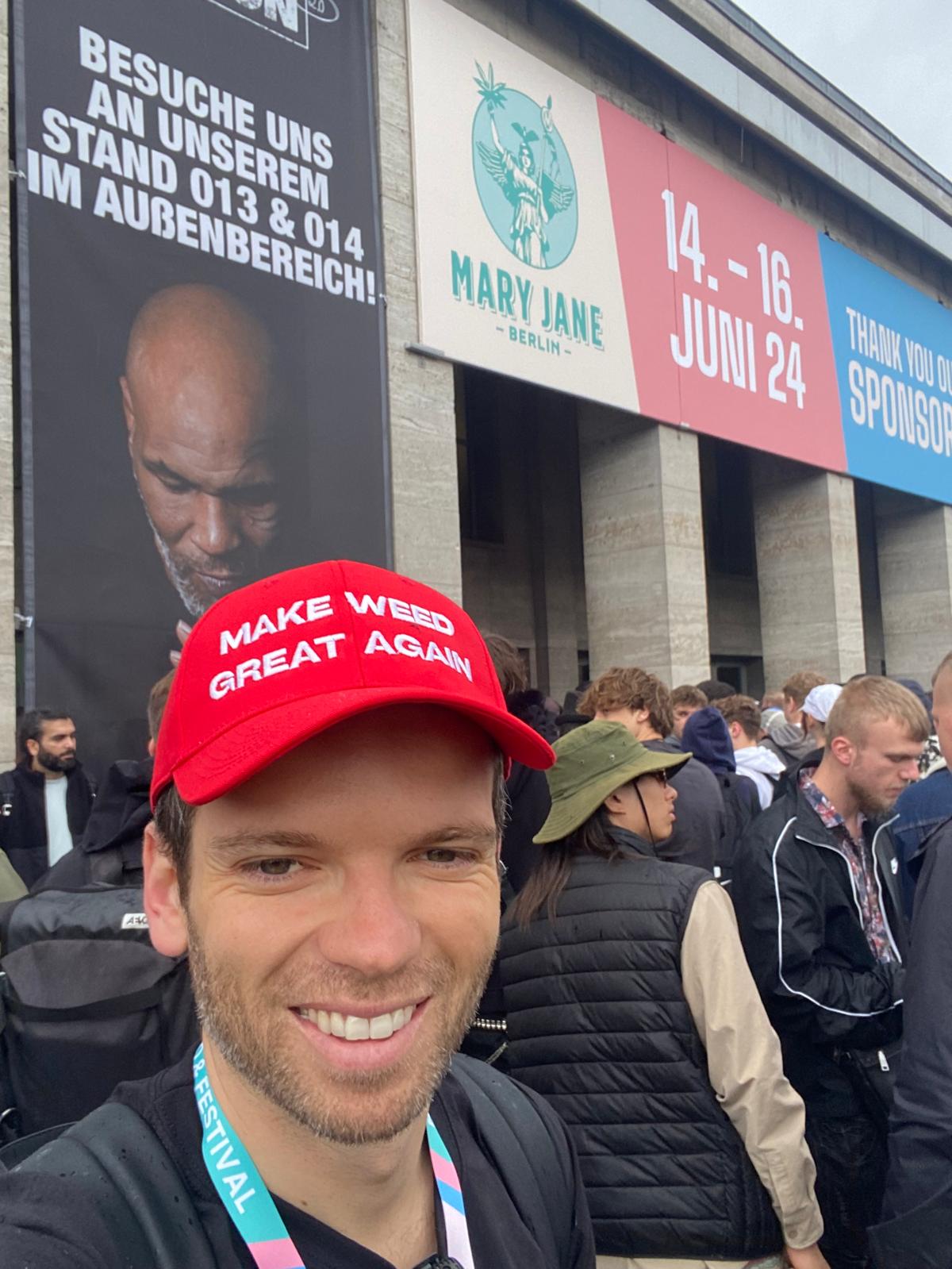 MAKE WEED GREAT AGAIN Hat